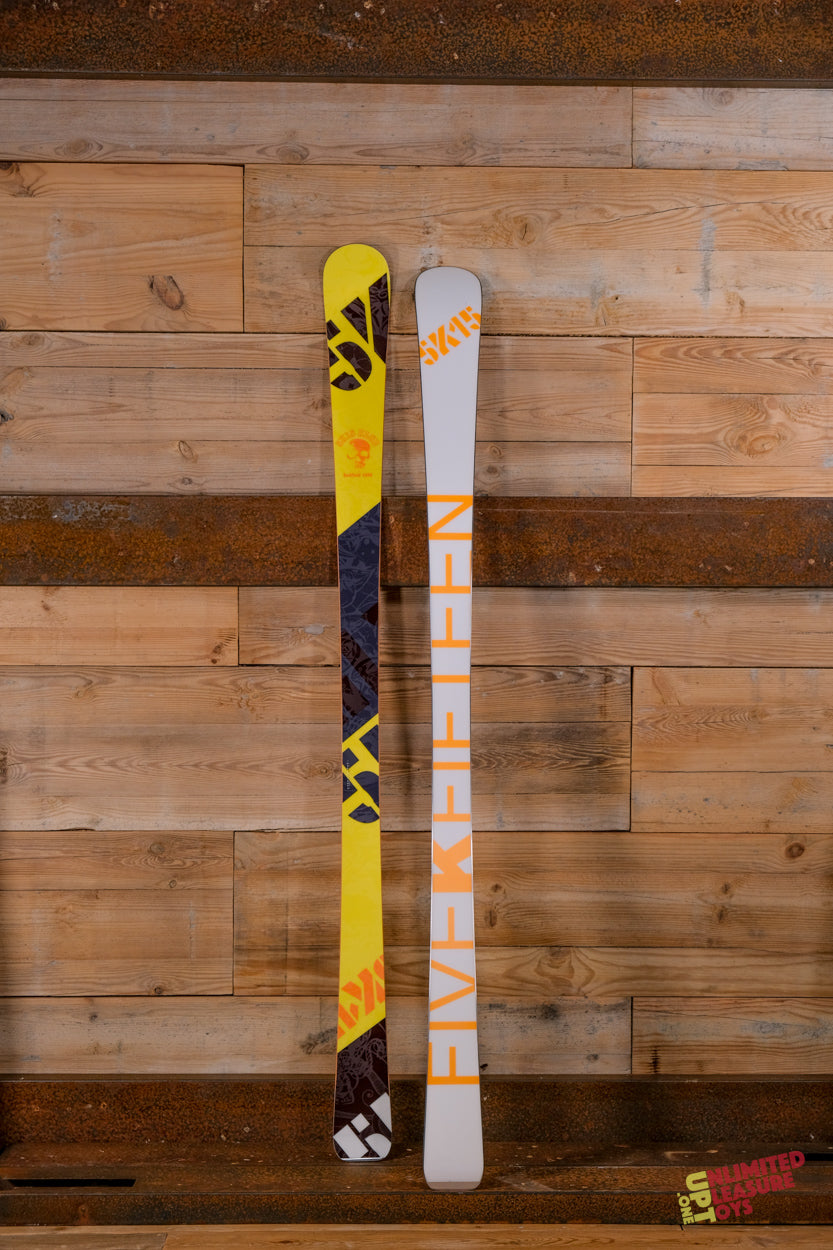 Skis ALPINE Short Turn (ST) 163 cm